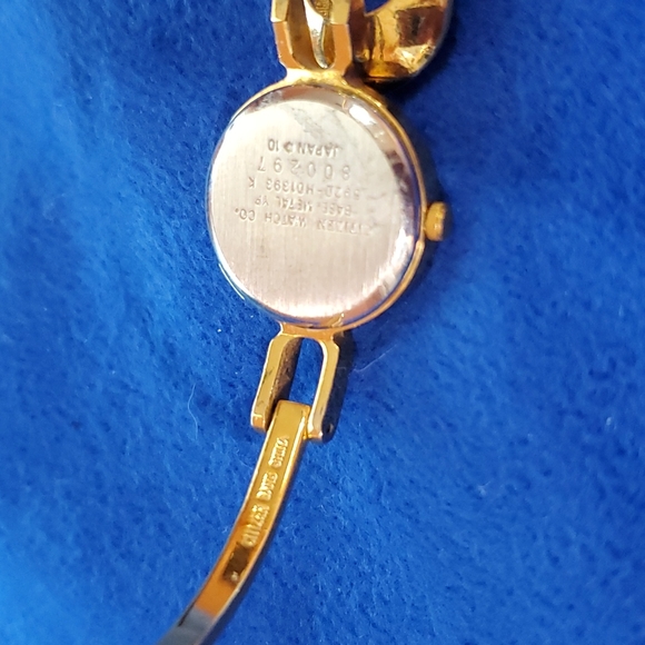 Gucci watch - Picture 4 of 5